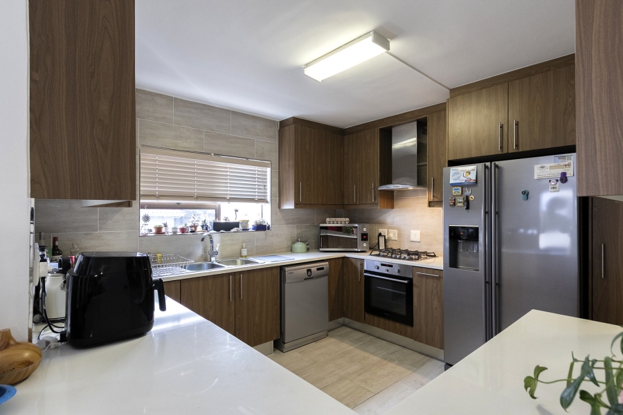 3 Bedroom Property for Sale in Strand North Western Cape